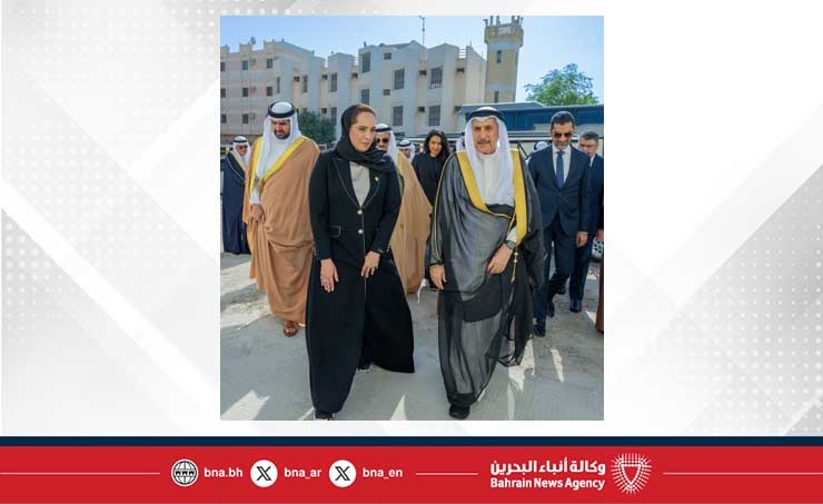 نائب رئيس مجلس الوزراء يتفقد ميدانيا تقدم العمل في إنجاز مشروع تطوير مدينة المحرق.. ويؤكد: الأمر الملكي مرتكز التطوير العمراني بالمحرق والحكومة ماضية في صون الطابع التراثي للمدينة والارتقاء ببنيتها التحتية